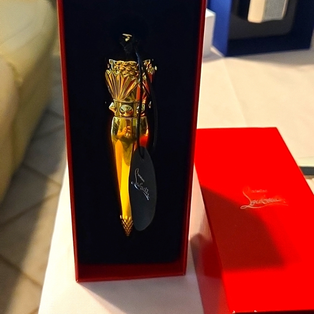 Christian Louboutin Lipstick - Picture 8 of 17